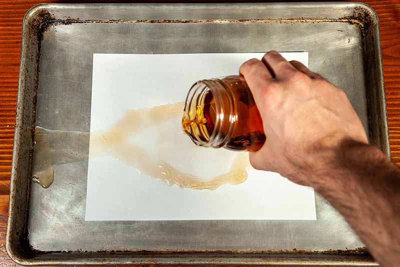 Pour coffee/tea on the paper