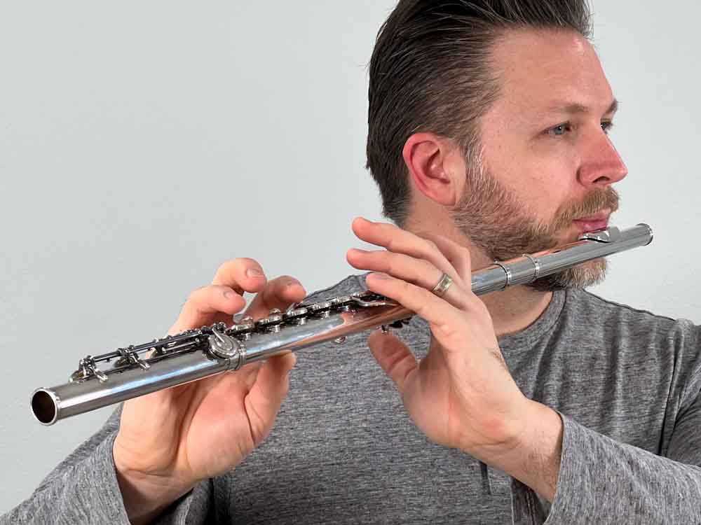 4 points of contact on the flute